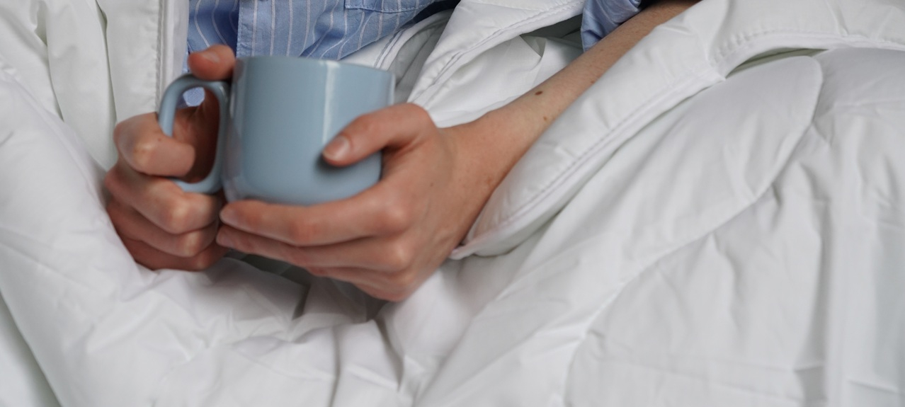 Couette ou couverture : que choisir pour bien dormir toute l'année ?