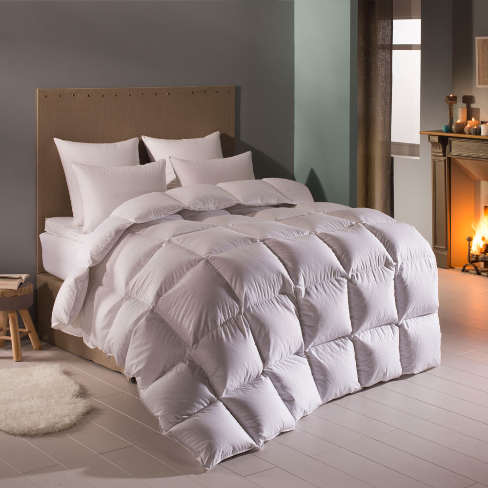 Couette Extra Chaude - 50% duvet de canard neuf